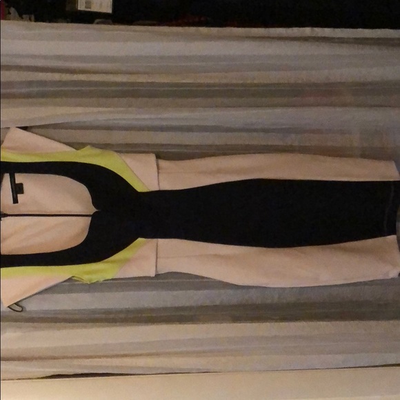 French Connection Dresses & Skirts - French connection size 4 bodycon dress